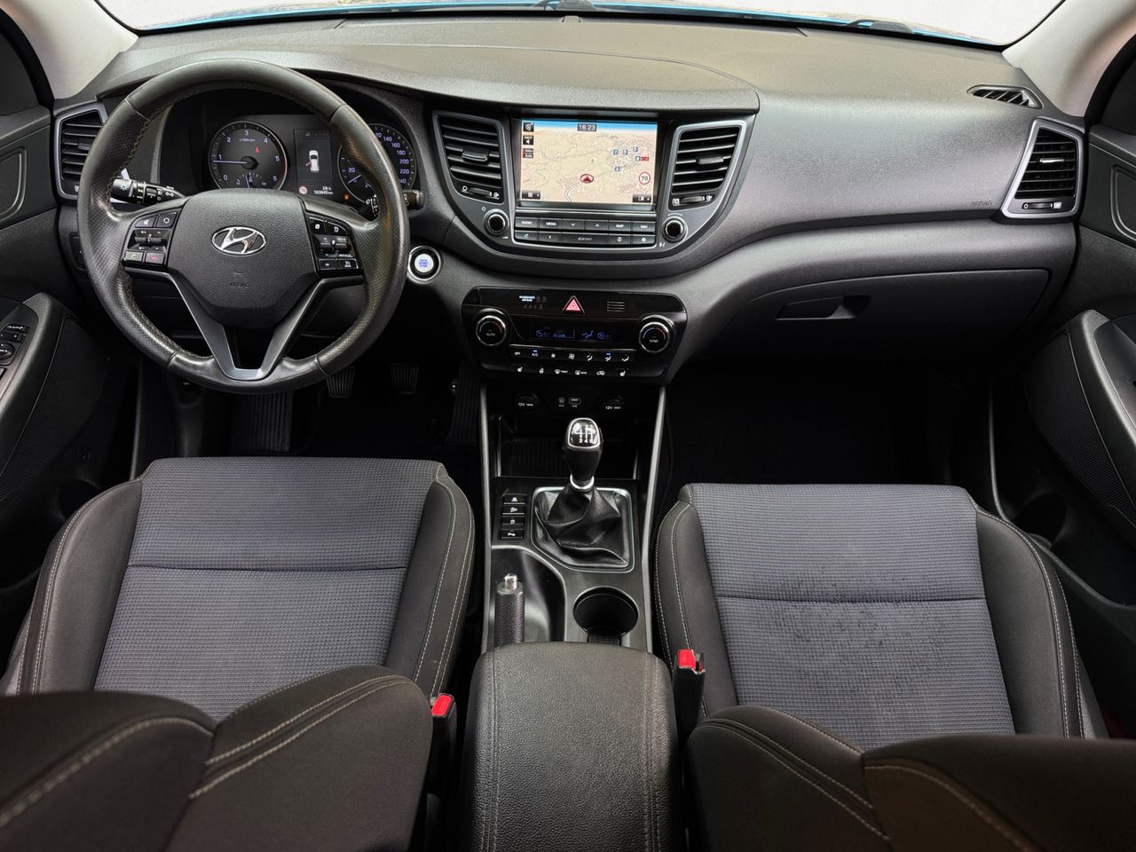 Hyundai Tucson 1.7 CRDI BLUE DR 25 ANIVERSARIO SKY 4X2 - Foto 2