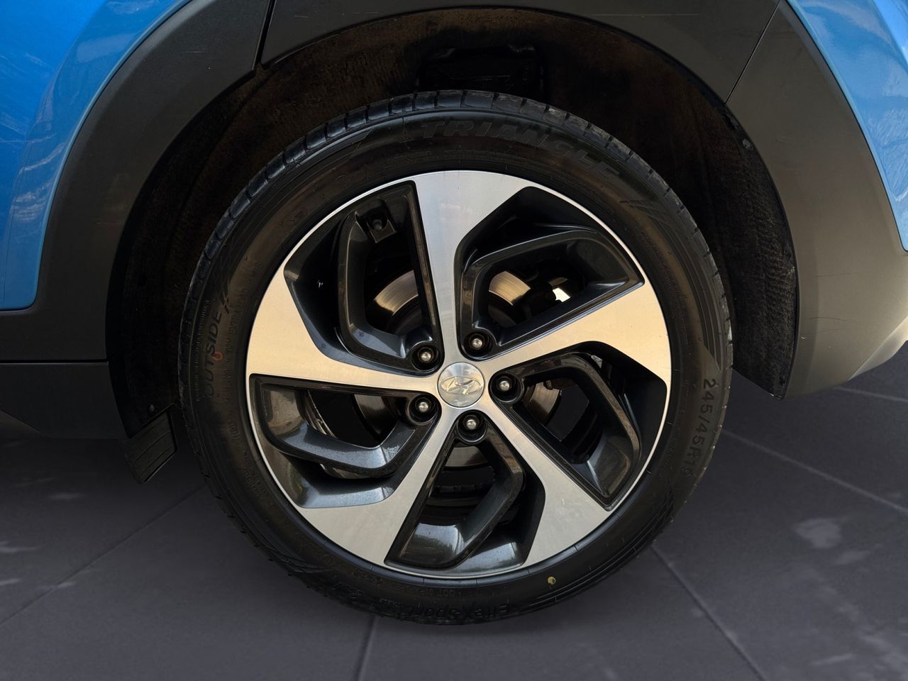 Hyundai Tucson 1.7 CRDI BLUE DR 25 ANIVERSARIO SKY 4X2 - Foto 2