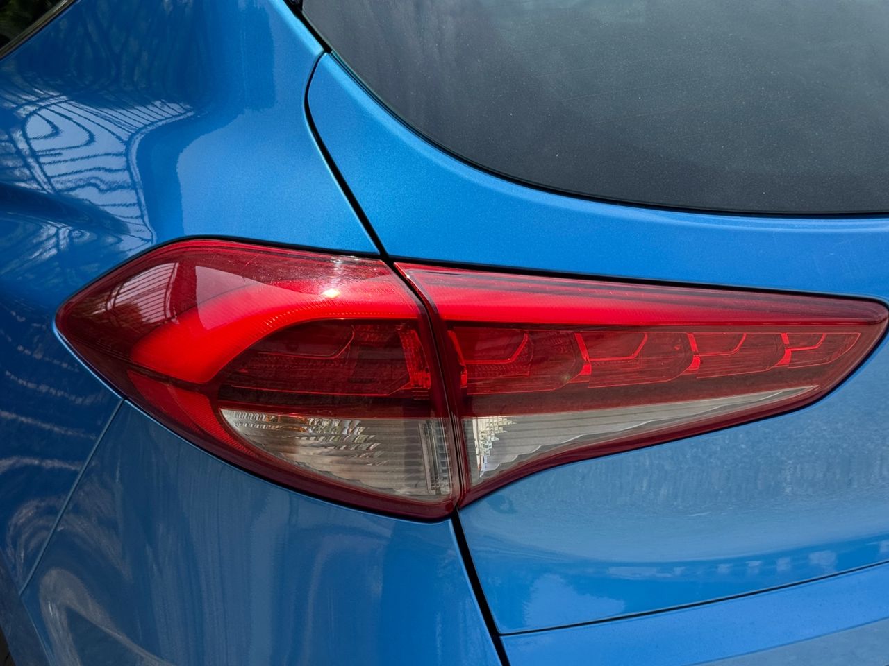 Hyundai Tucson 1.7 CRDI BLUE DR 25 ANIVERSARIO SKY 4X2 - Foto 2