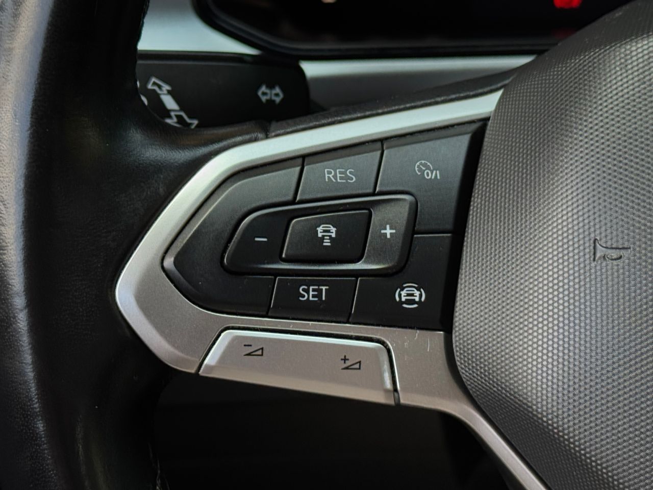 Volkswagen T-Roc 2.0 TDI LIFE 115 CV - Foto 2