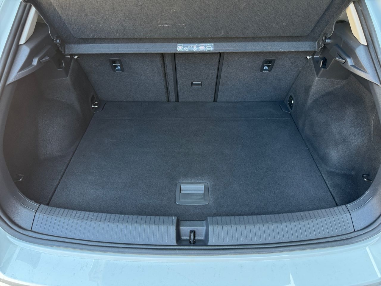 Volkswagen T-Roc 1.5 TSI ADVANCE DSG 7 - Foto 2