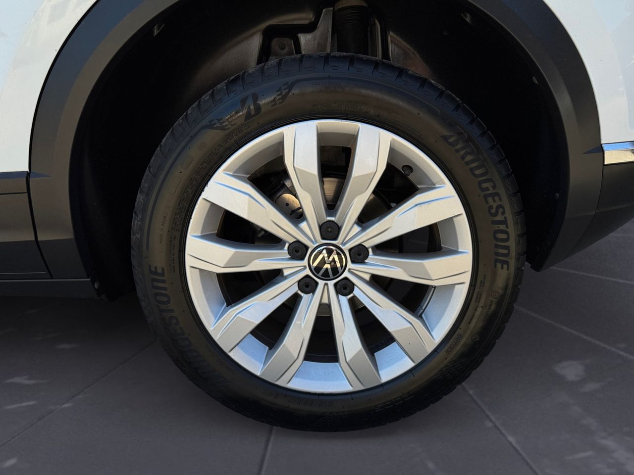 Volkswagen T-Roc 1.5 TSI ADVANCE DSG 7 - Foto 2