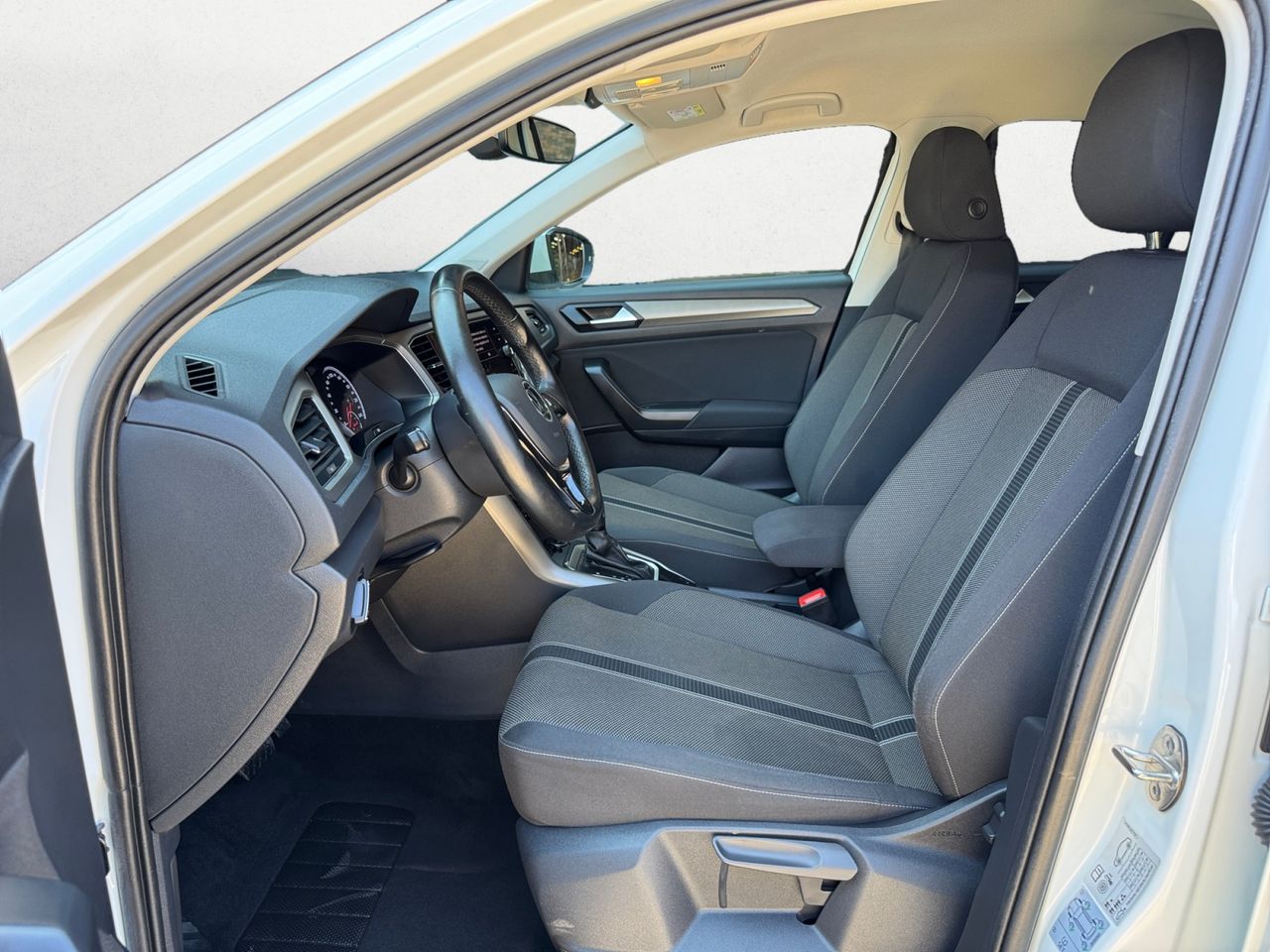 Volkswagen T-Roc 1.5 TSI ADVANCE DSG 7 - Foto 2