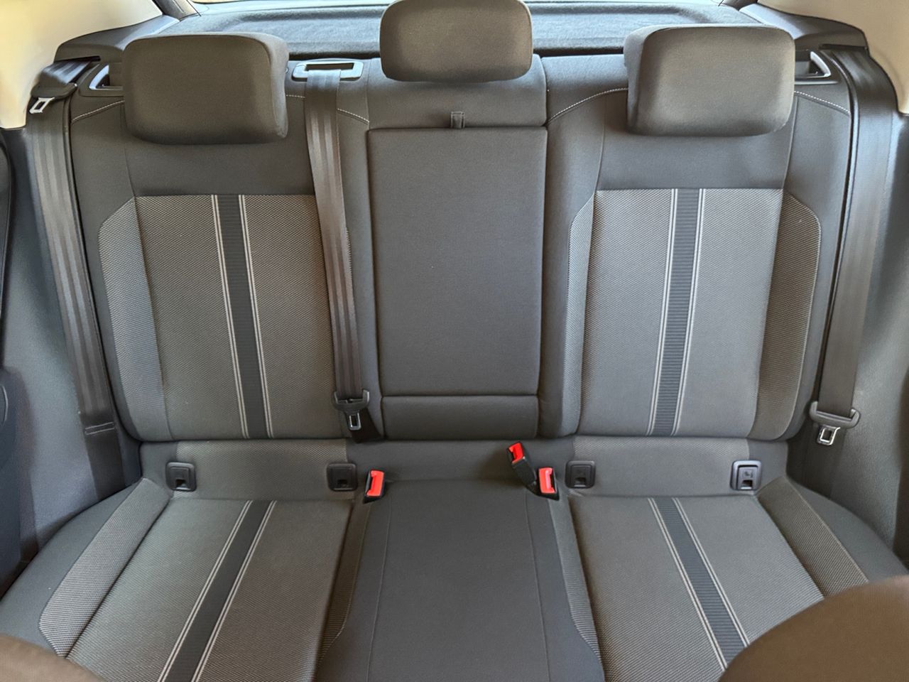 Volkswagen T-Roc 1.5 TSI ADVANCE DSG 7 - Foto 2