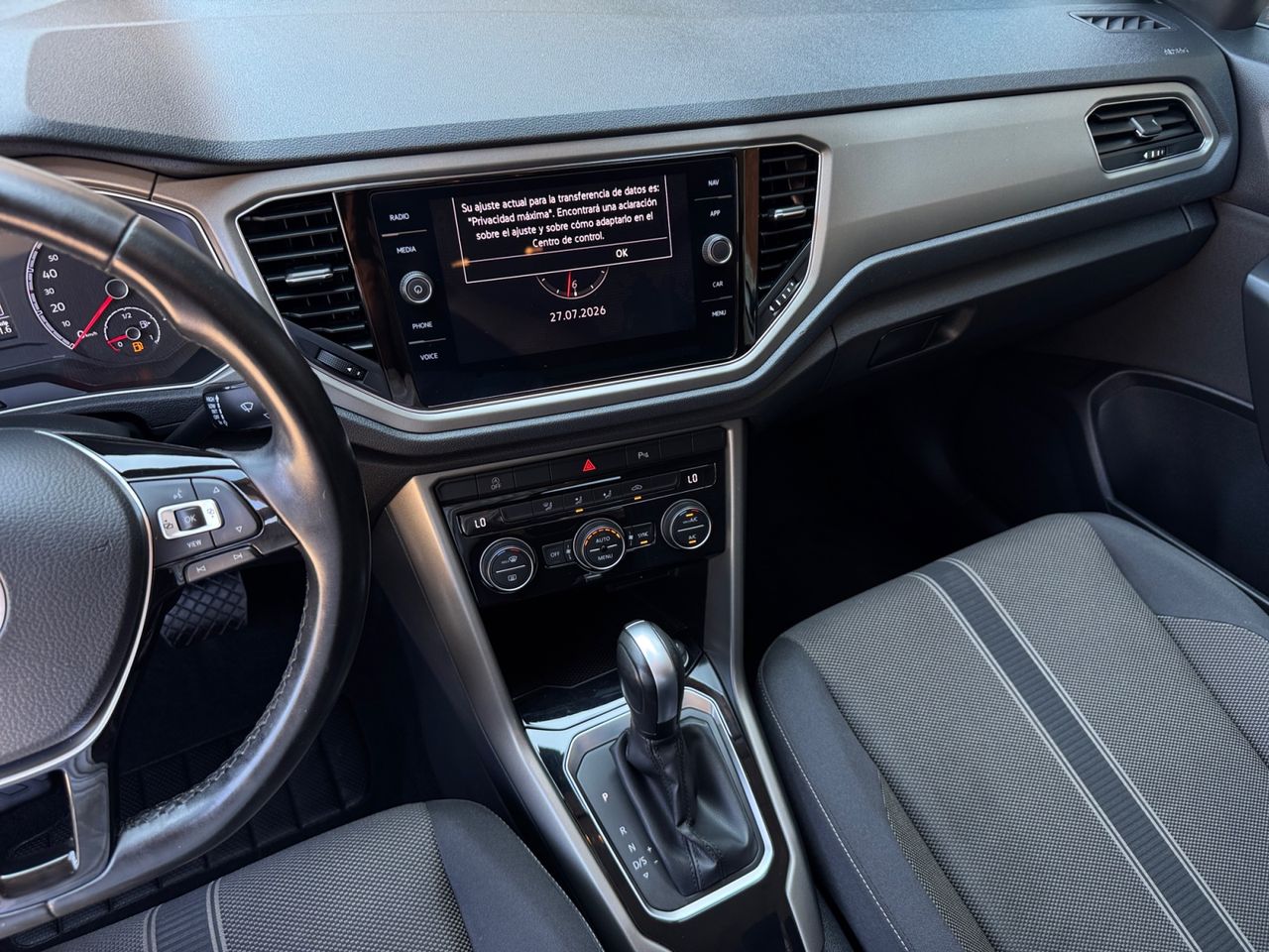 Volkswagen T-Roc 1.5 TSI ADVANCE DSG 7 - Foto 2