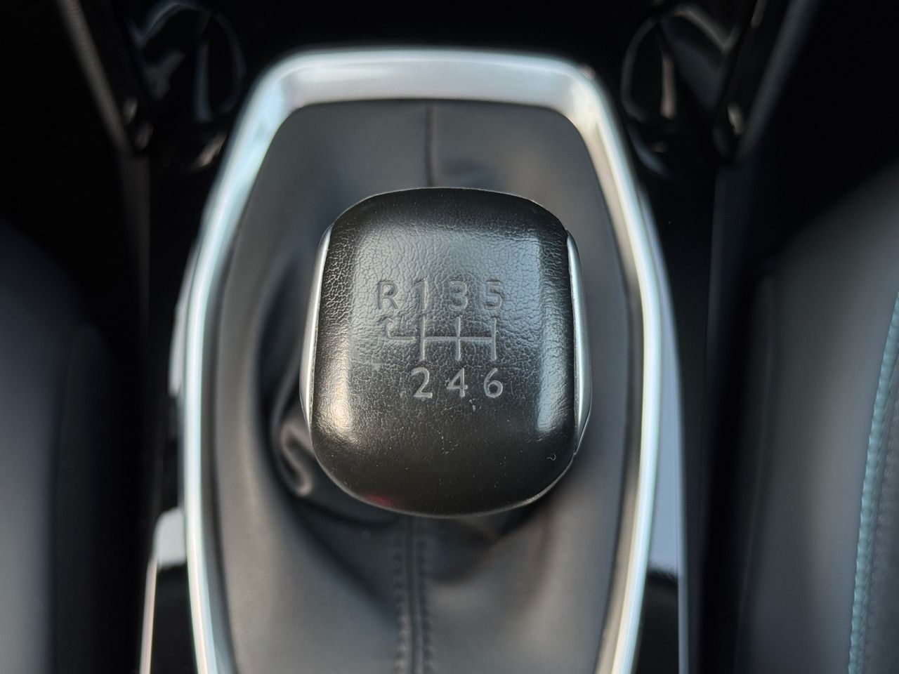 Peugeot 2008 ALLURE PACK BLUE HDI 110 CV - Foto 2