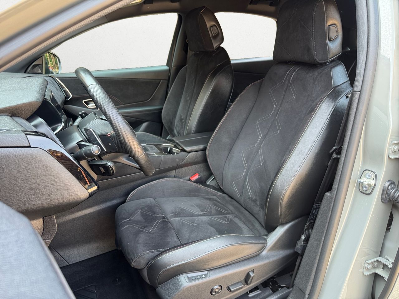 DS DS 7 Crossback E TENSE PERFORMANCE LINE - Foto 2