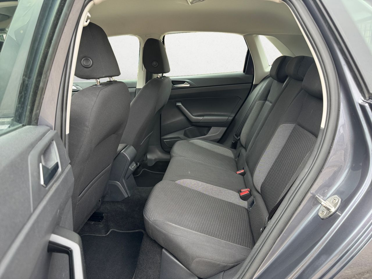 Volkswagen Polo 1.0 TSI LIFE 95 CV - Foto 2