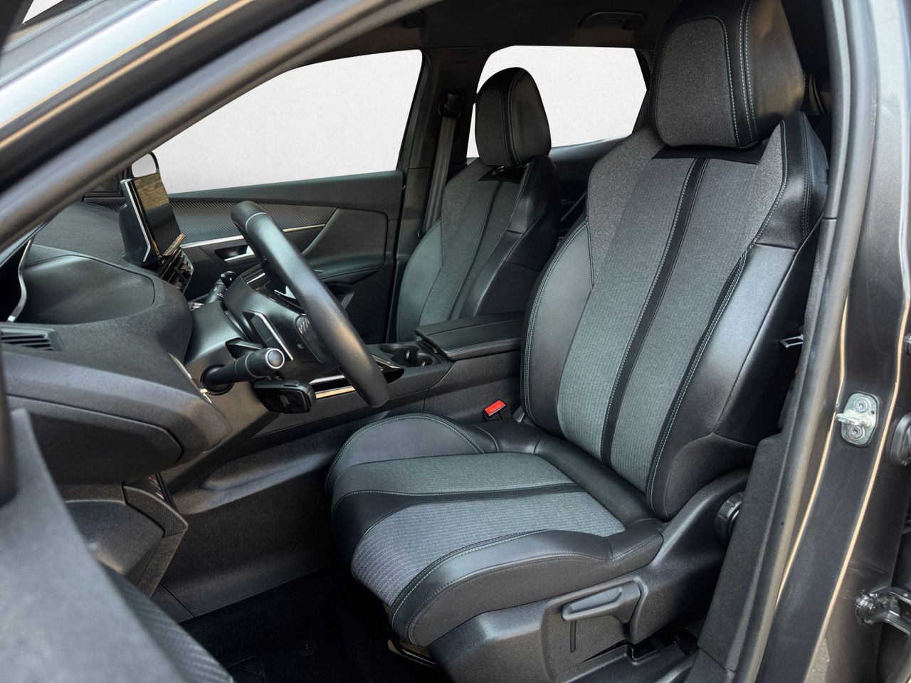 Peugeot 3008 Hybrid ALLURE PACK HYBRID 180 EAT8 - Foto 2