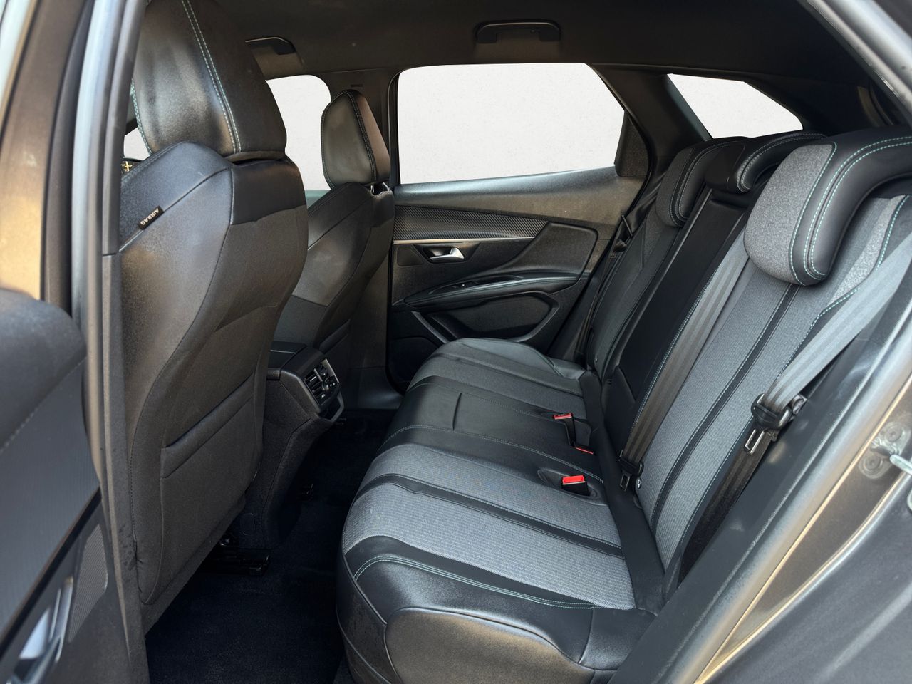 Peugeot 3008 Hybrid ALLURE PACK HYBRID 180 EAT8 - Foto 2