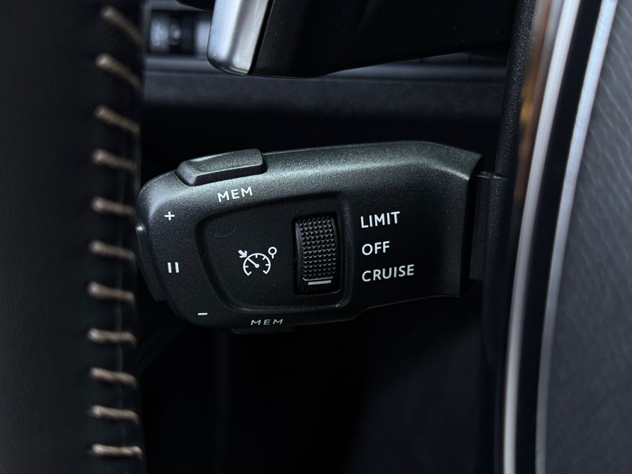 Peugeot 3008 Hybrid ALLURE PACK HYBRID 180 EAT8 - Foto 2