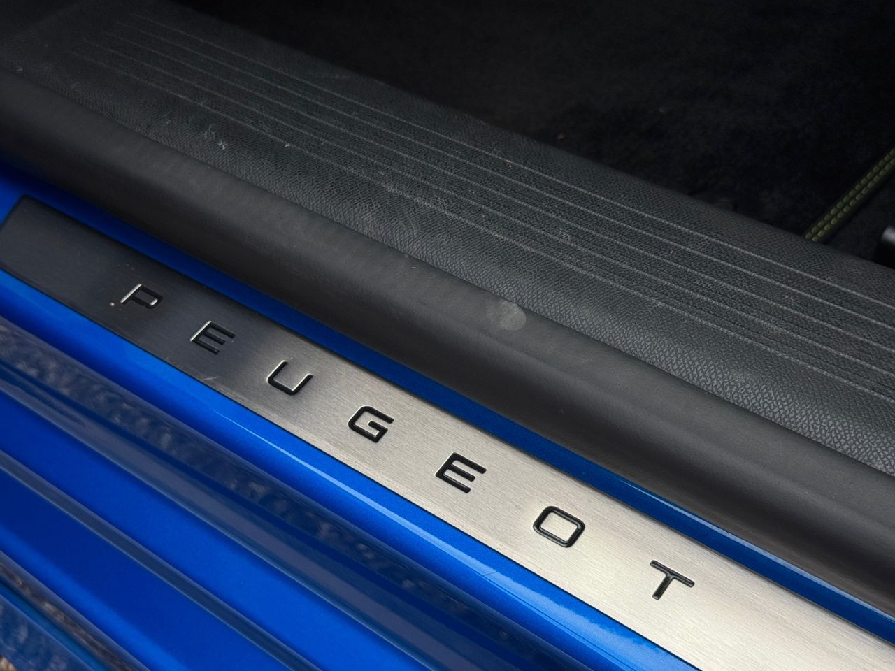 Peugeot 308 GT HYBRID 225 EAT8 - Foto 2