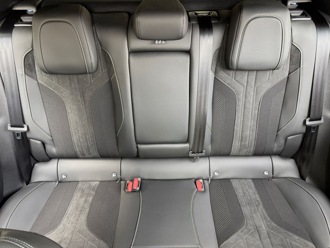Peugeot 308 GT HYBRID 225 EAT8 - Foto 2