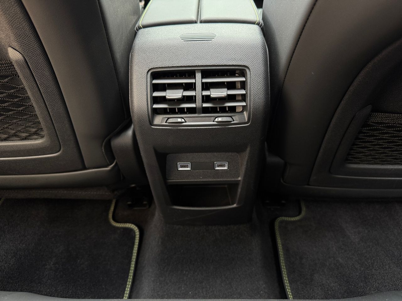Peugeot 308 GT HYBRID 225 EAT8 - Foto 2