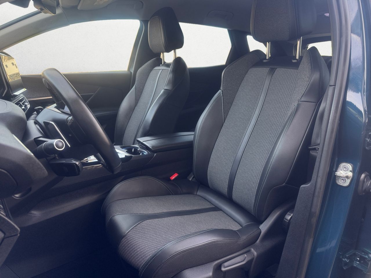 Peugeot 3008 Hybrid ALLURE PACK HYBRID 180 EAT8 - Foto 2