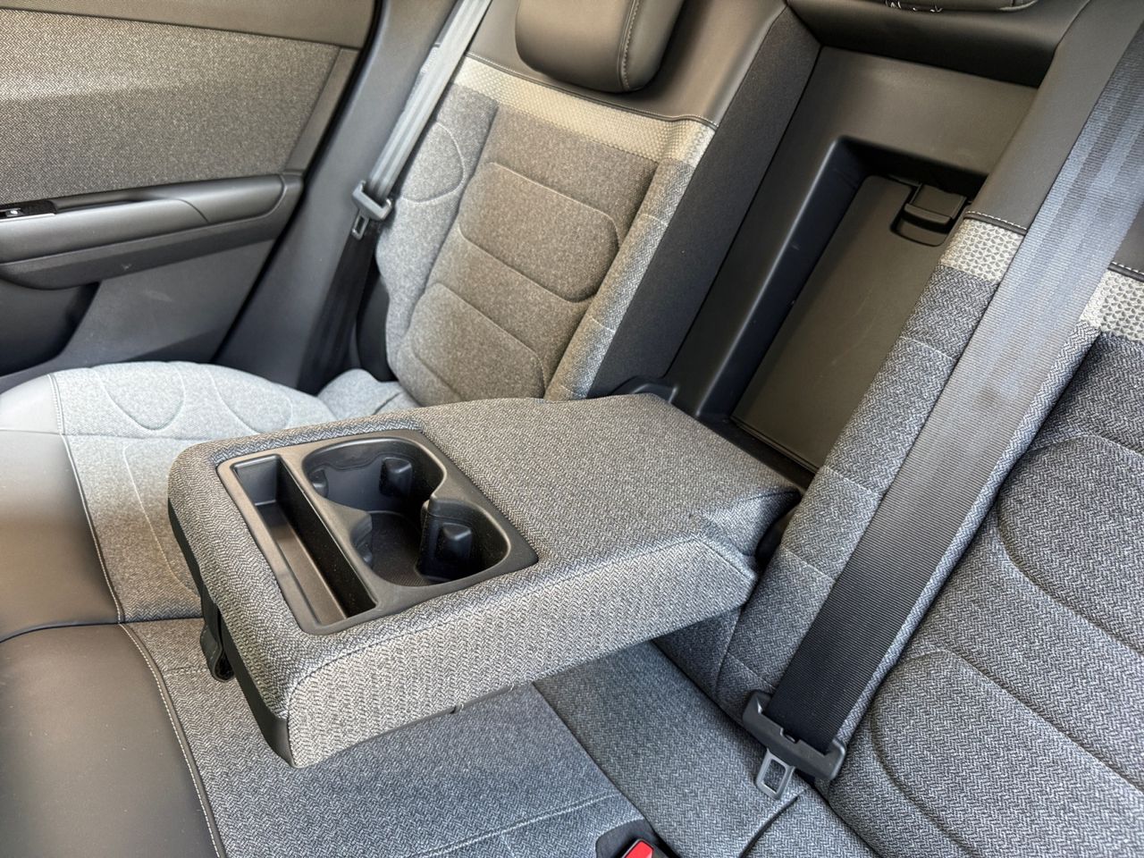 Citroën C5 X HYBRID 225 EAT8 FEEL - Foto 2
