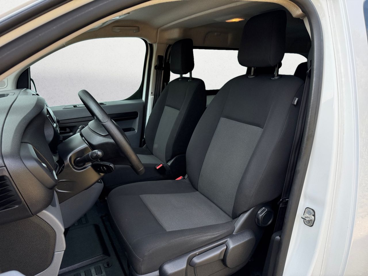 Peugeot Expert COMBI BLUE HDI 120 CV STANDARD - Foto 2
