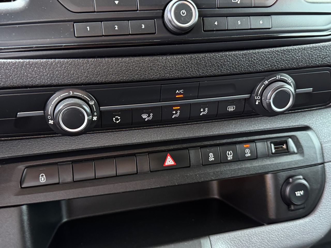 Peugeot Expert COMBI BLUE HDI 120 CV STANDARD - Foto 2