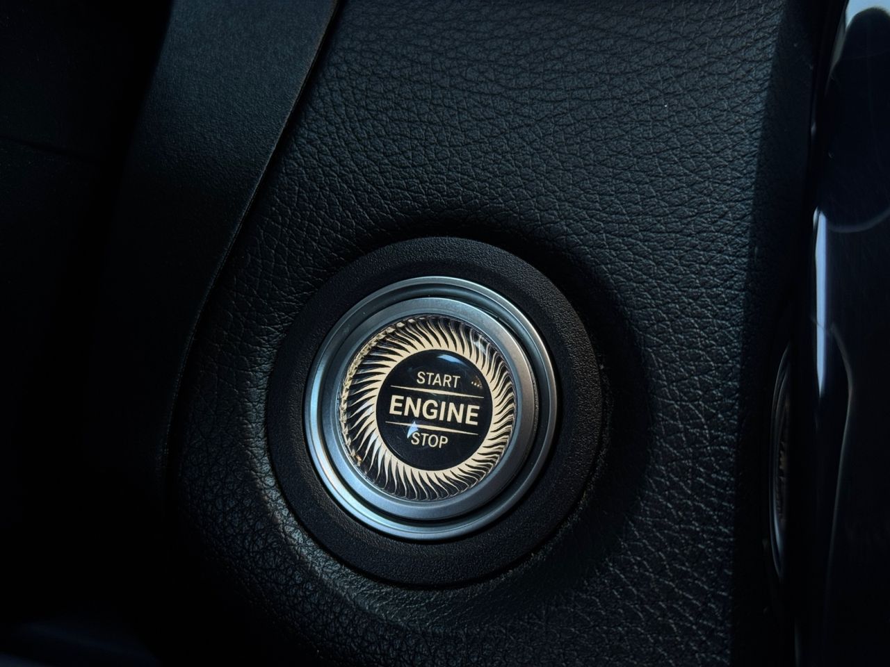 Mercedes GLC 200 D 4 MATIC - Foto 2