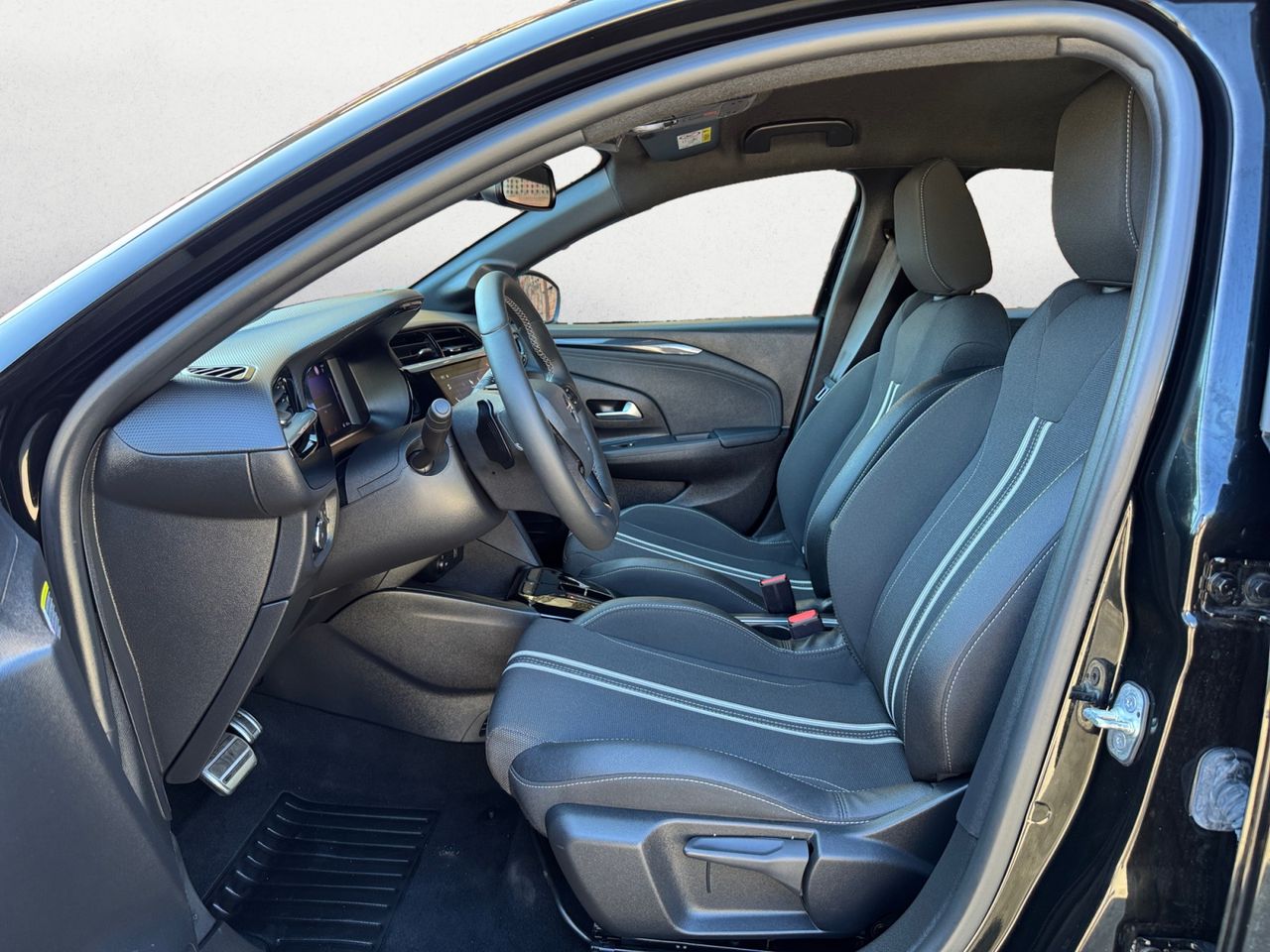 Opel Corsa GS 1.2T XHL HYBRID e DCT6 S/S 100 CV - Foto 2