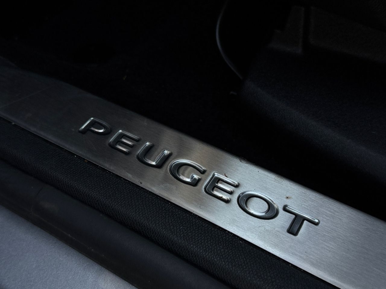 Peugeot 5008 GT BLUE HDI 130 CV EAT8 - Foto 2