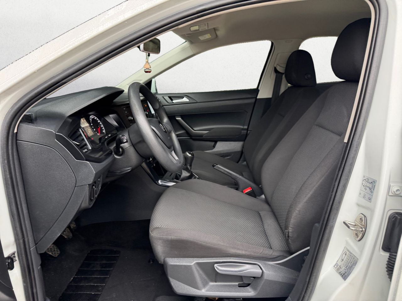 Volkswagen Polo 1.0 ADVANCE - Foto 2