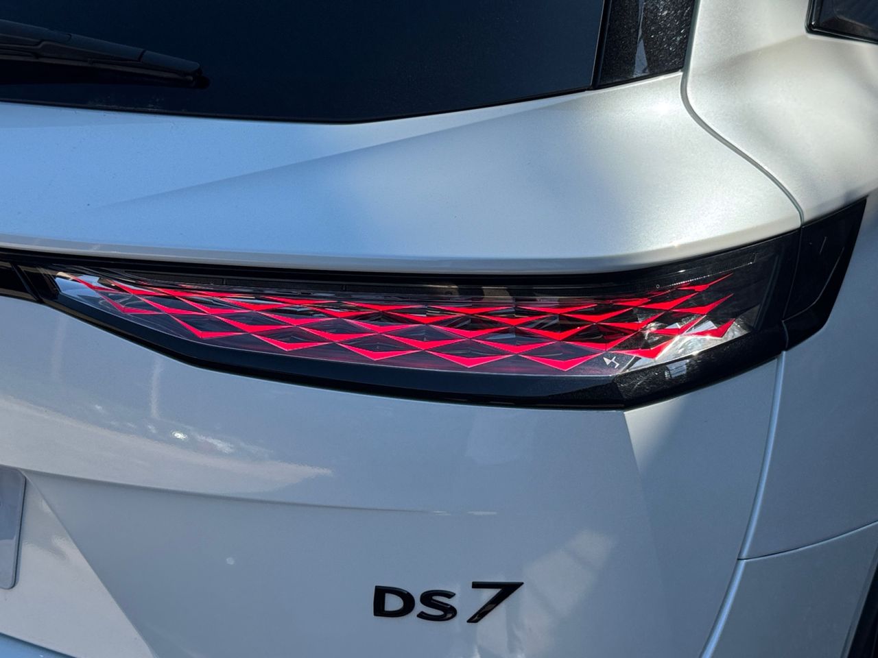 DS DS 7 Crossback BLUE HDI 130 AUT PERFORMANCE LINE - Foto 2