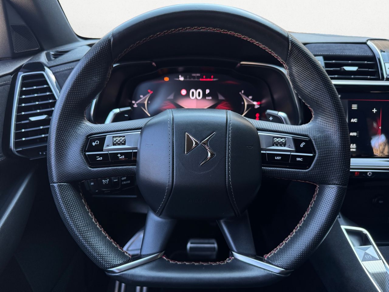 DS DS 7 Crossback BLUE HDI 130 AUT PERFORMANCE LINE - Foto 2