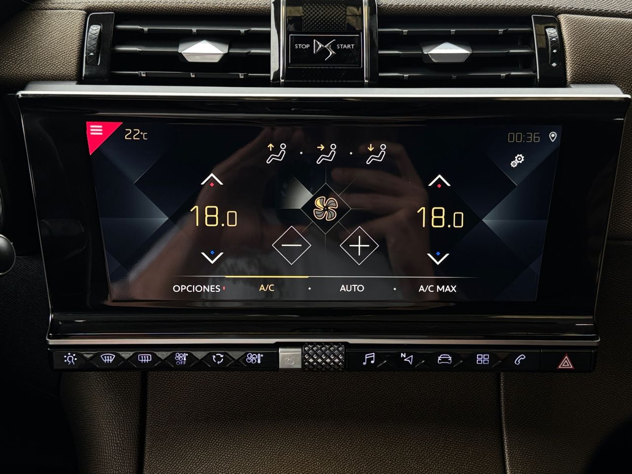 DS DS 7 Crossback BLUE HDI 180 CV AUT SO CHIC - Foto 2