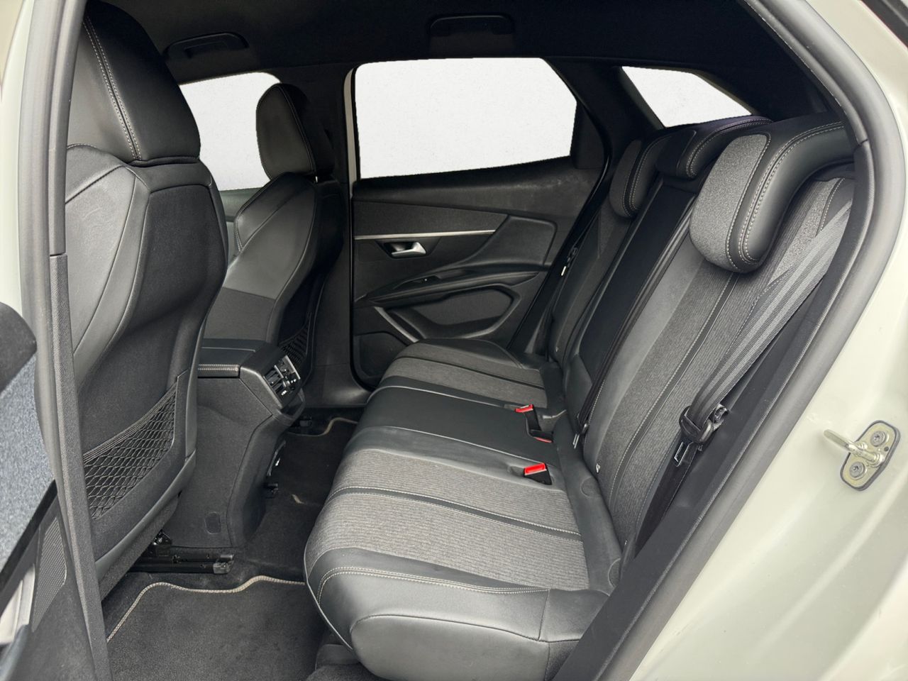 Peugeot 3008 GT LINE BLUE HDI 130 CV - Foto 2
