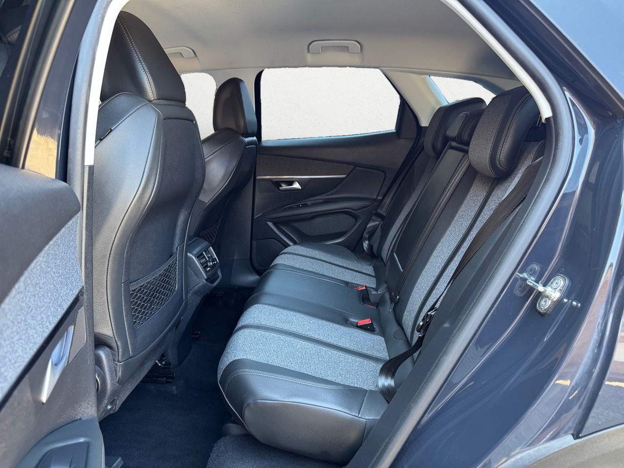 Peugeot 3008 ALLURE BLUE HDI 130 CV EAT8 - Foto 2