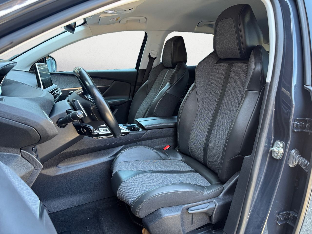 Peugeot 3008 ALLURE BLUE HDI 130 CV EAT8 - Foto 2