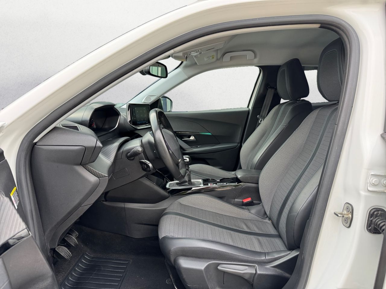 Peugeot 2008 ALLURE PACK PURE TECH 100 CV - Foto 2
