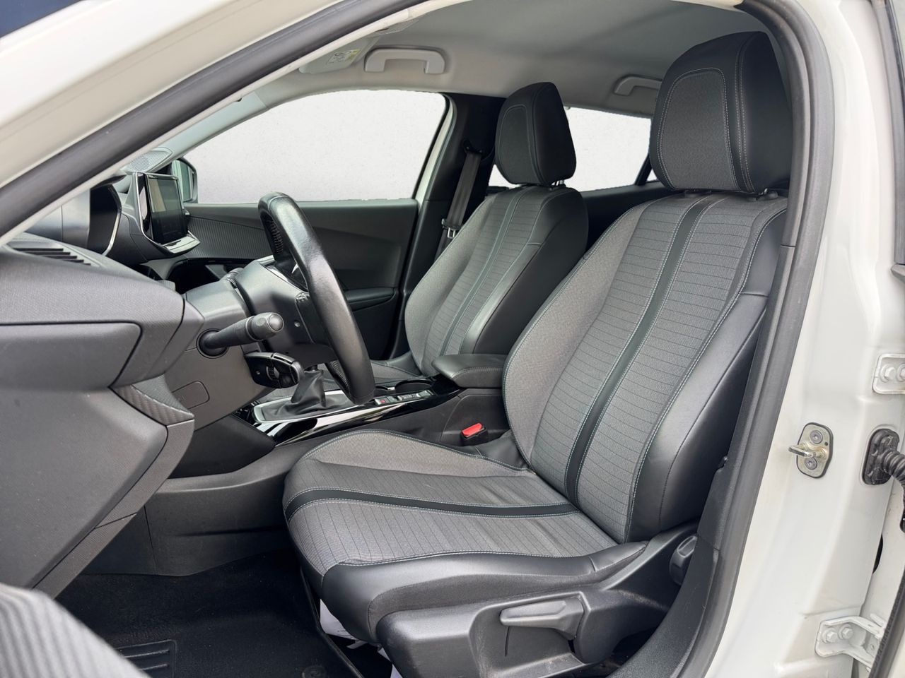 Peugeot 2008 ALLURE PACK PURE TECH 100 CV - Foto 2