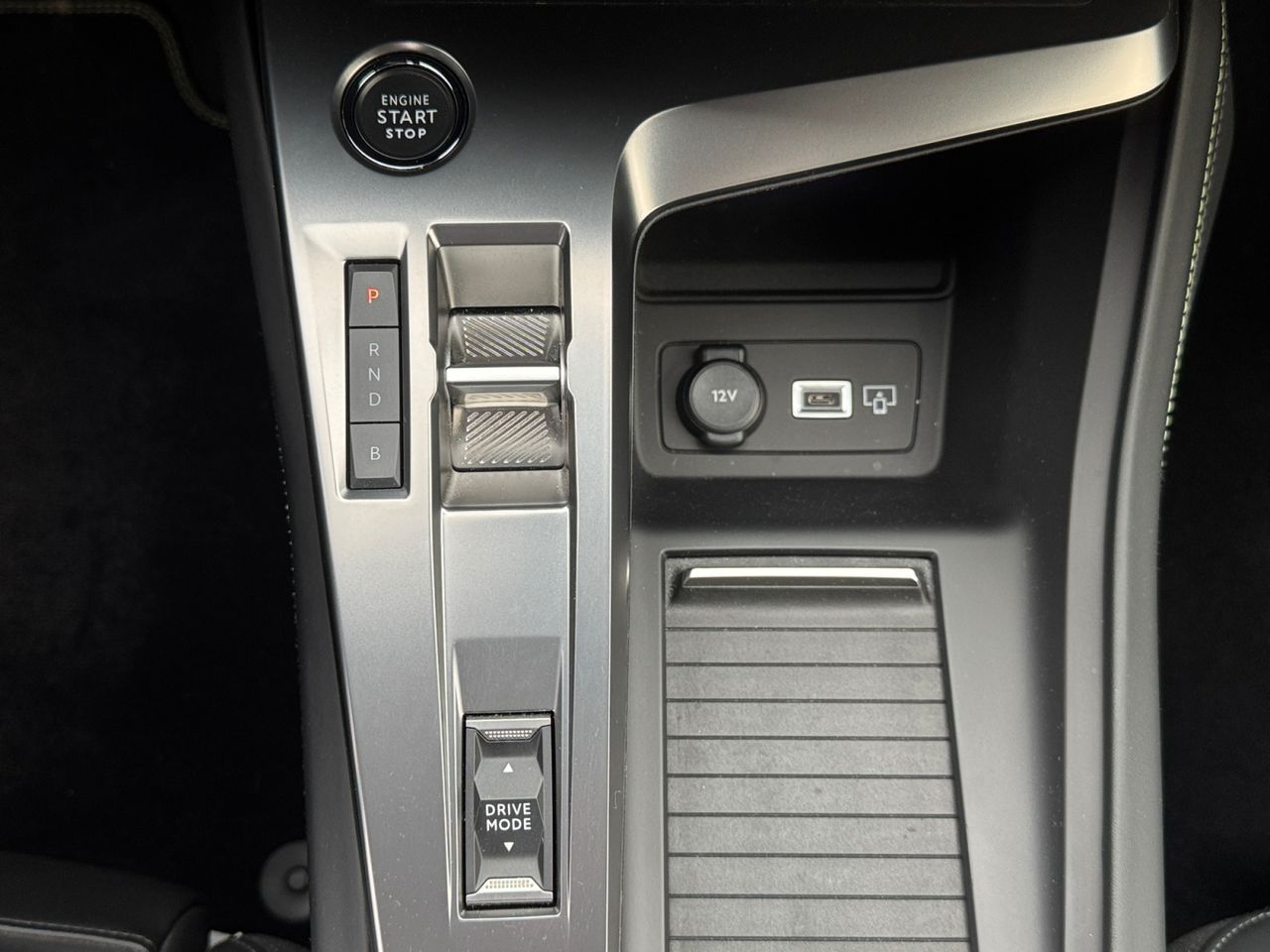 Peugeot 308 SW GT PACK HYBRID 225 EAT8 - Foto 2