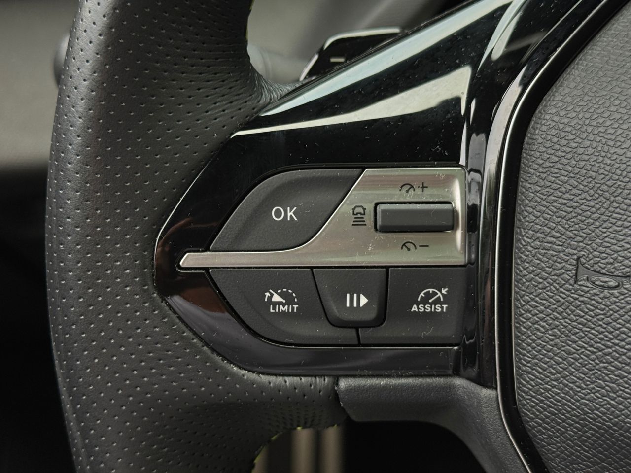 Peugeot 308 SW GT PACK HYBRID 225 EAT8 - Foto 2
