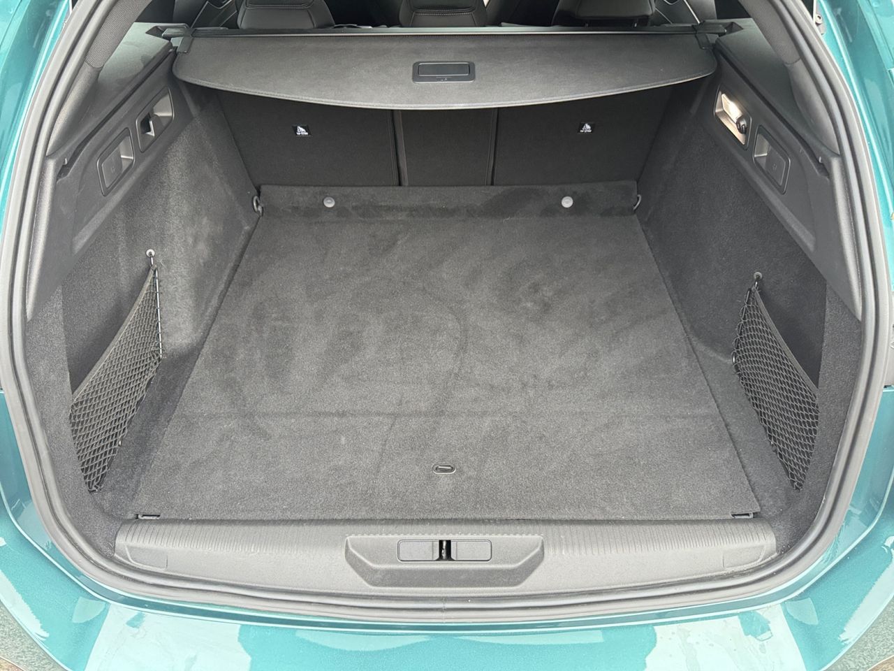Peugeot 308 SW GT PACK HYBRID 225 EAT8 - Foto 2