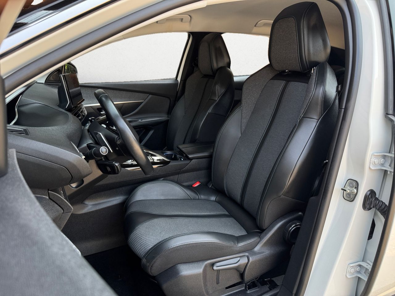 Peugeot 3008 ALLURE PACK BLUE HDI 130 CV EAT8 - Foto 2