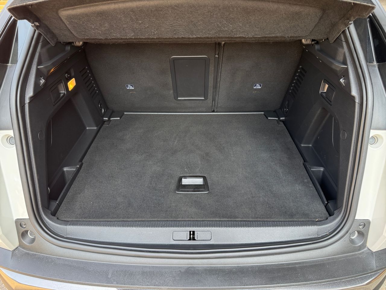 Peugeot 3008 ALLURE PACK BLUE HDI 130 CV EAT8 - Foto 2