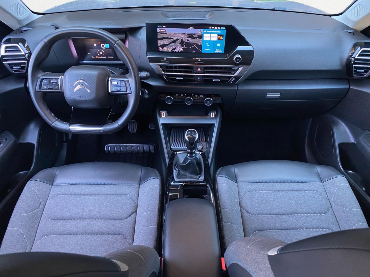 Citroën C4 PURE TECH FEEL PACK 130 CV - Foto 2
