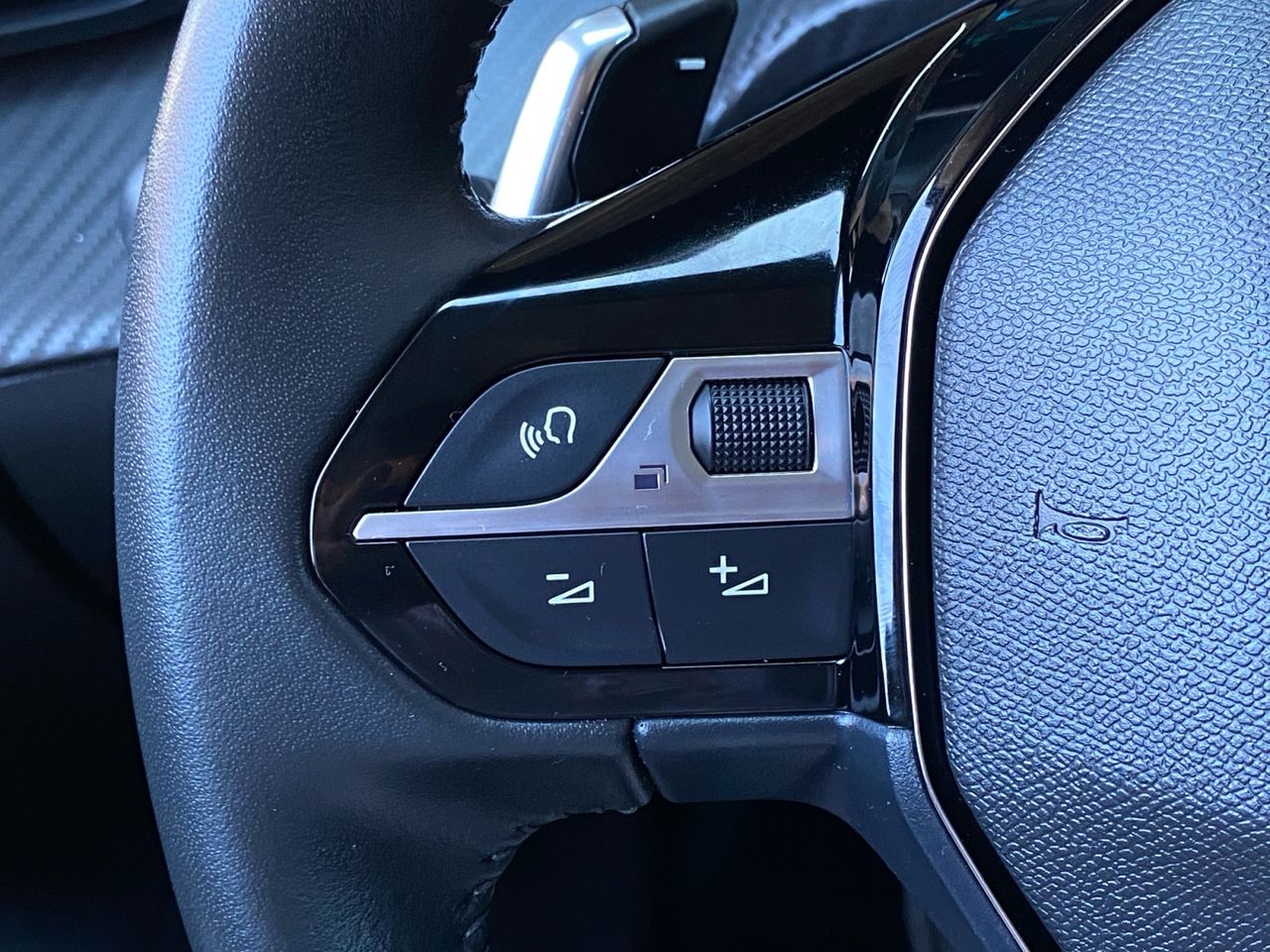 Peugeot 208 STYLE HYBRID 110 eDCS6 - Foto 2