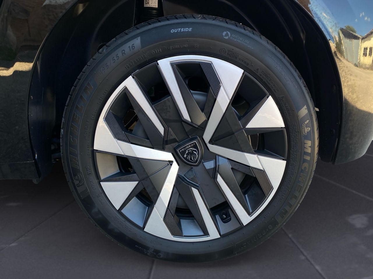 Peugeot 208 STYLE HYBRID 110 eDCS6 - Foto 2