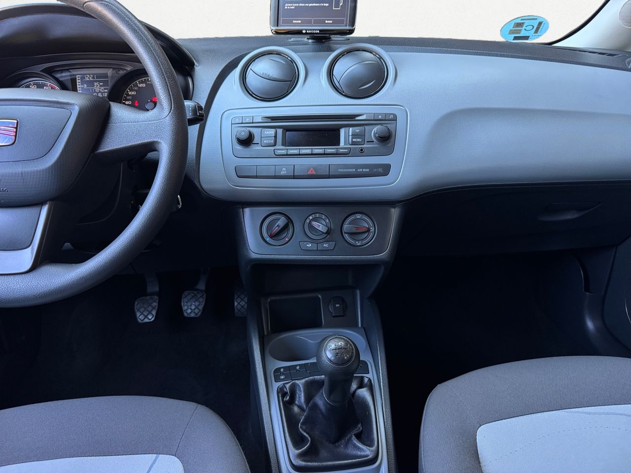 Seat Ibiza 1.2 REFERENCE 70 CV - Foto 2