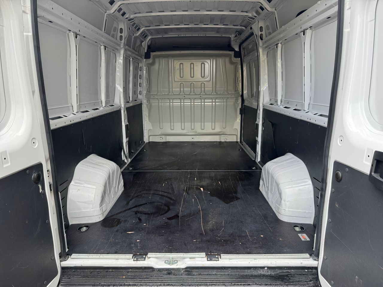 Peugeot Boxer FURGON 335 L3 H2 BLUE HDI 140 CV - Foto 2