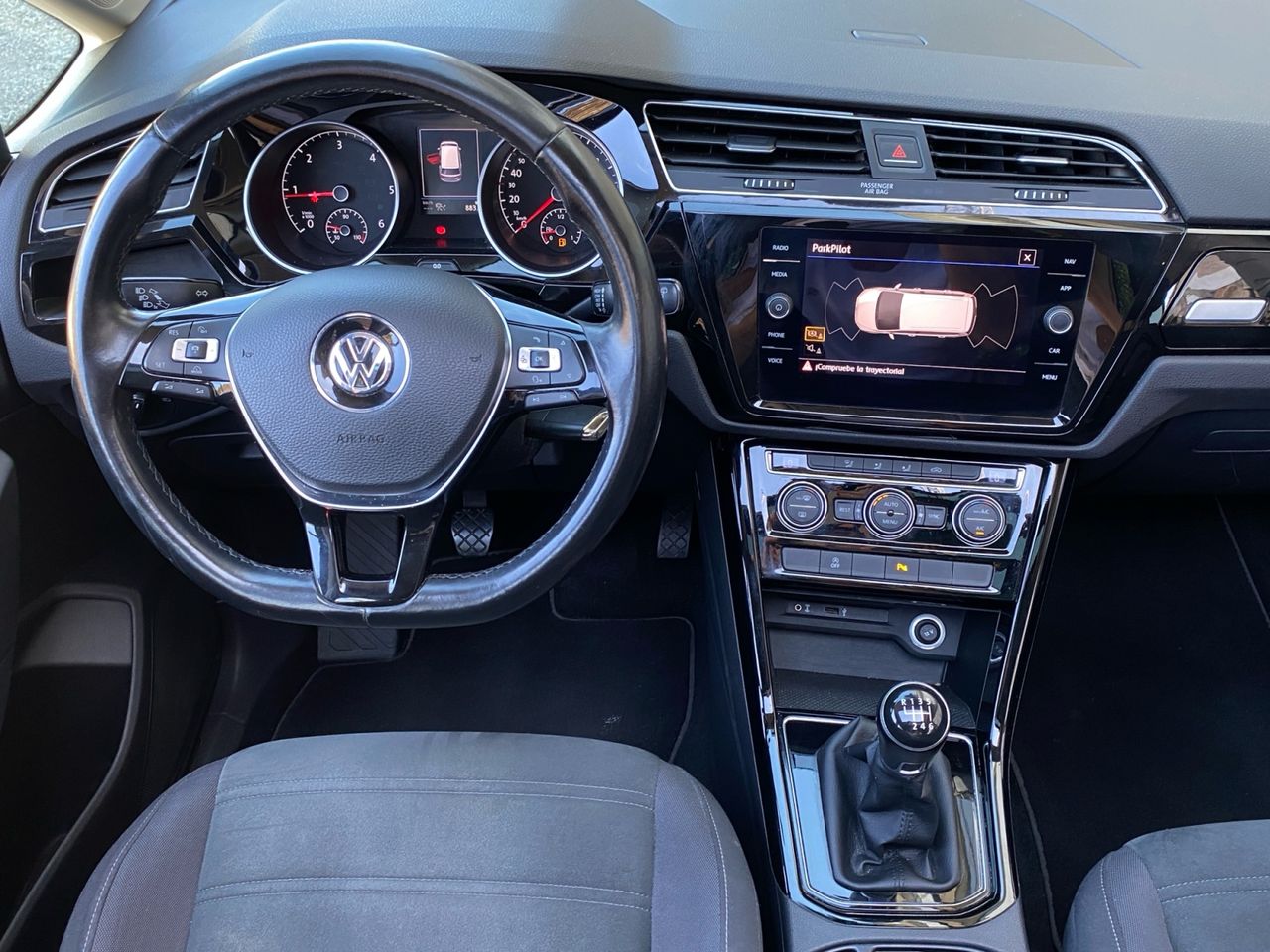 Volkswagen Touran 2.0 TDI ADVANCE 150 CV - Foto 2