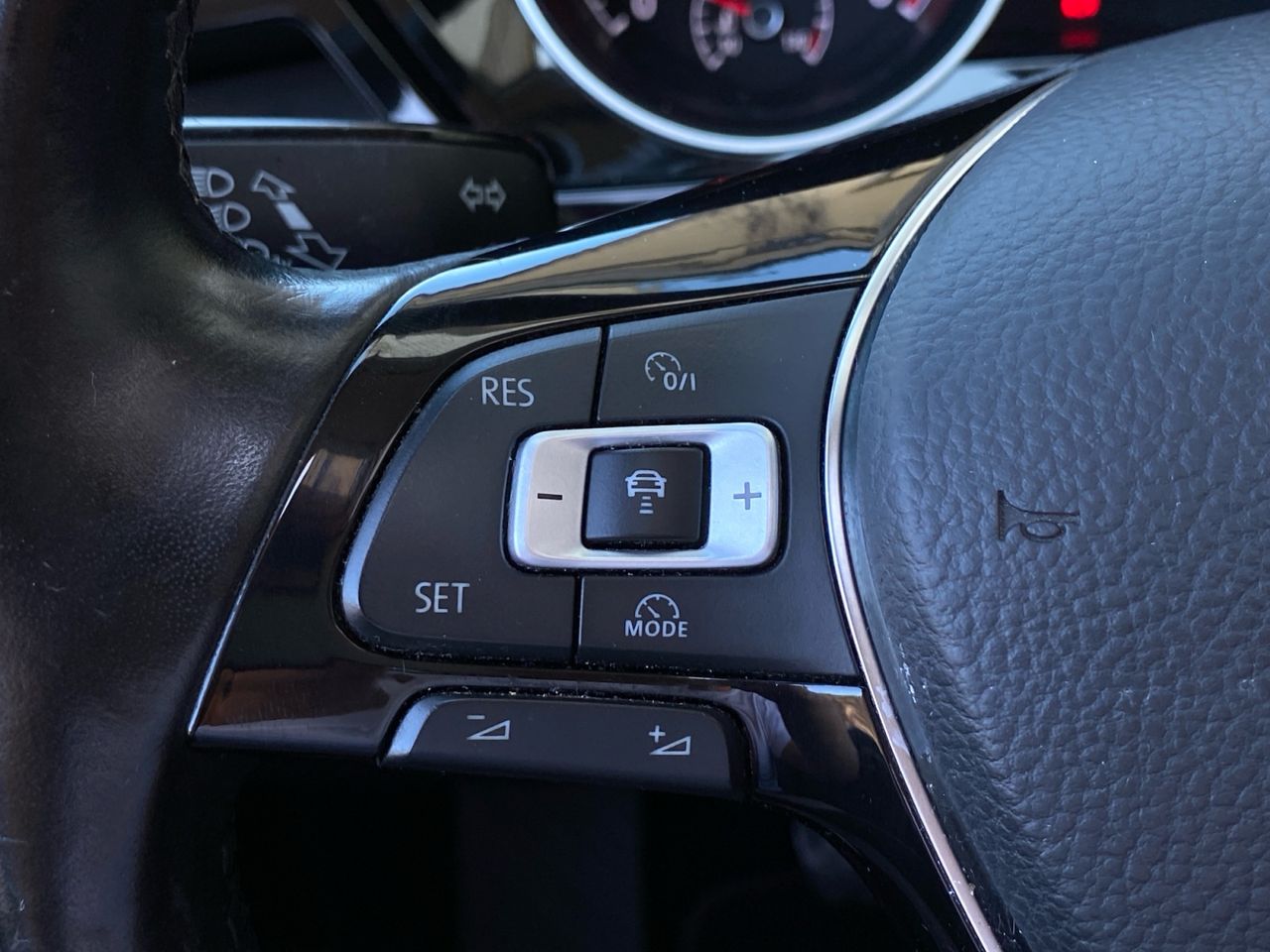 Volkswagen Touran 2.0 TDI ADVANCE 150 CV - Foto 2