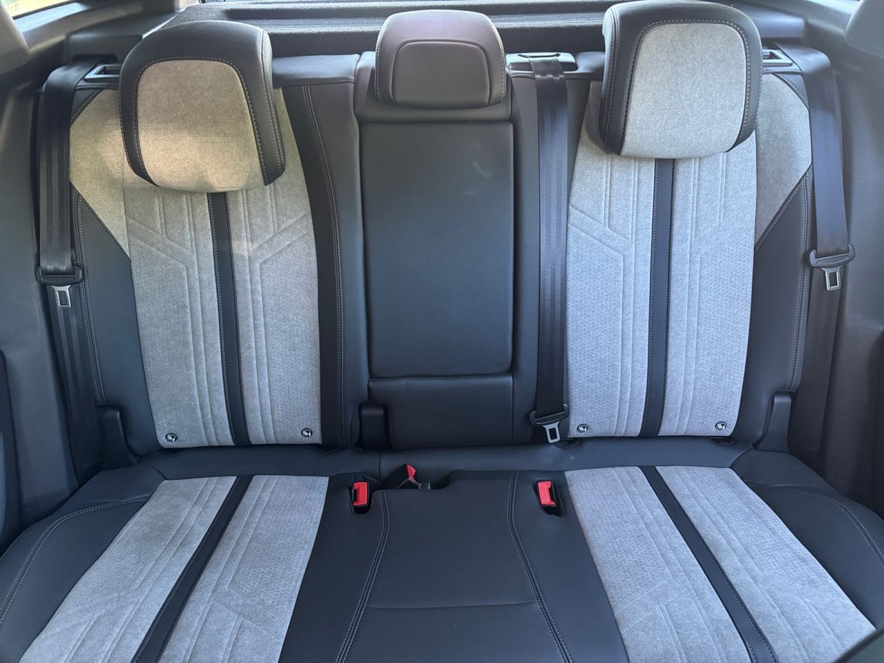 Peugeot 3008 Hybrid GT PACK HYBRID 225 EAT8 - Foto 2