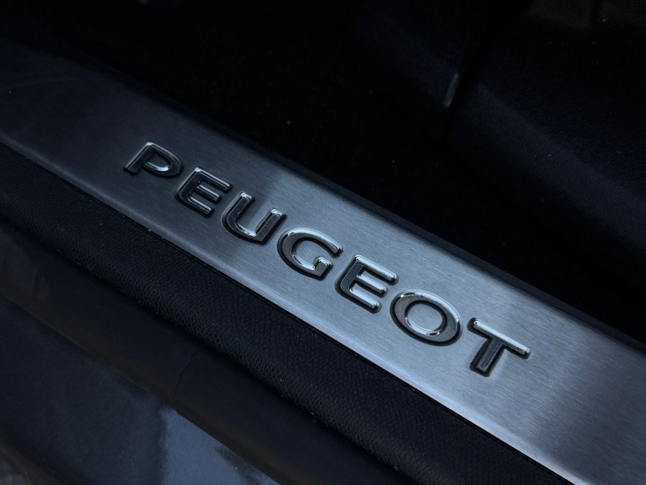 Peugeot 3008 Hybrid GT PACK HYBRID 225 EAT8 - Foto 2