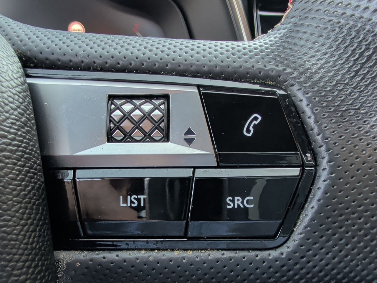 DS DS 7 Crossback E TENSE 300 4X4 PERFORMANCE LINE - Foto 2