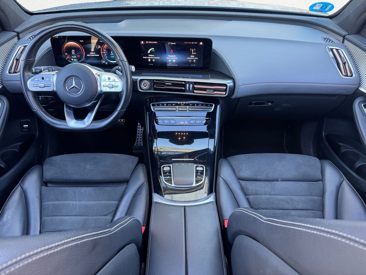 Mercedes EQC 400 4 MATIC AMG LINE + PAQ PREMIUM - Foto 2
